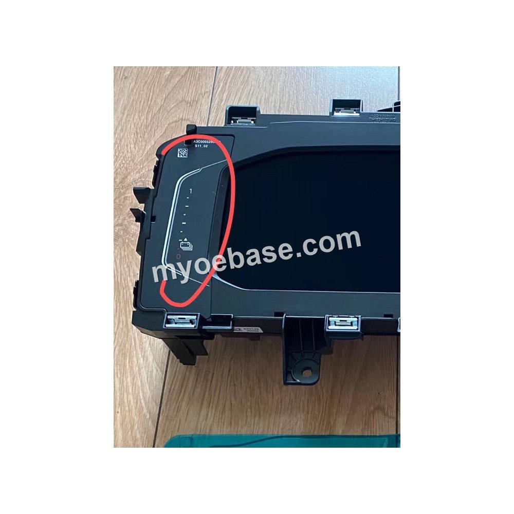 Digital Instrument Cluster (GTE Hybrid Display) — VW Passat B8 photo 1 — myoebase.com