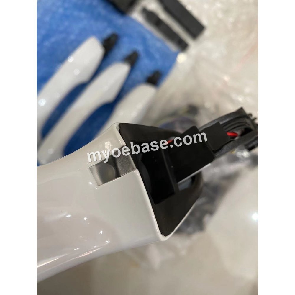Keyless Entry (Kessy) Retrofit Kit 3Q0959435C — VW Passat B8 photo 1 — myoebase.com
