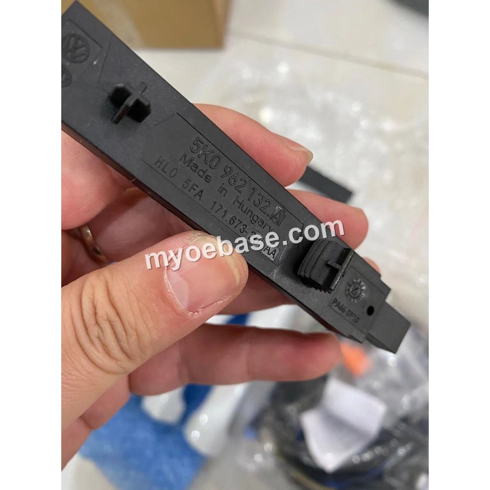 Keyless Entry (Kessy) Retrofit Kit 3Q0959435C — VW Passat B8 photo 1 — myoebase.com
