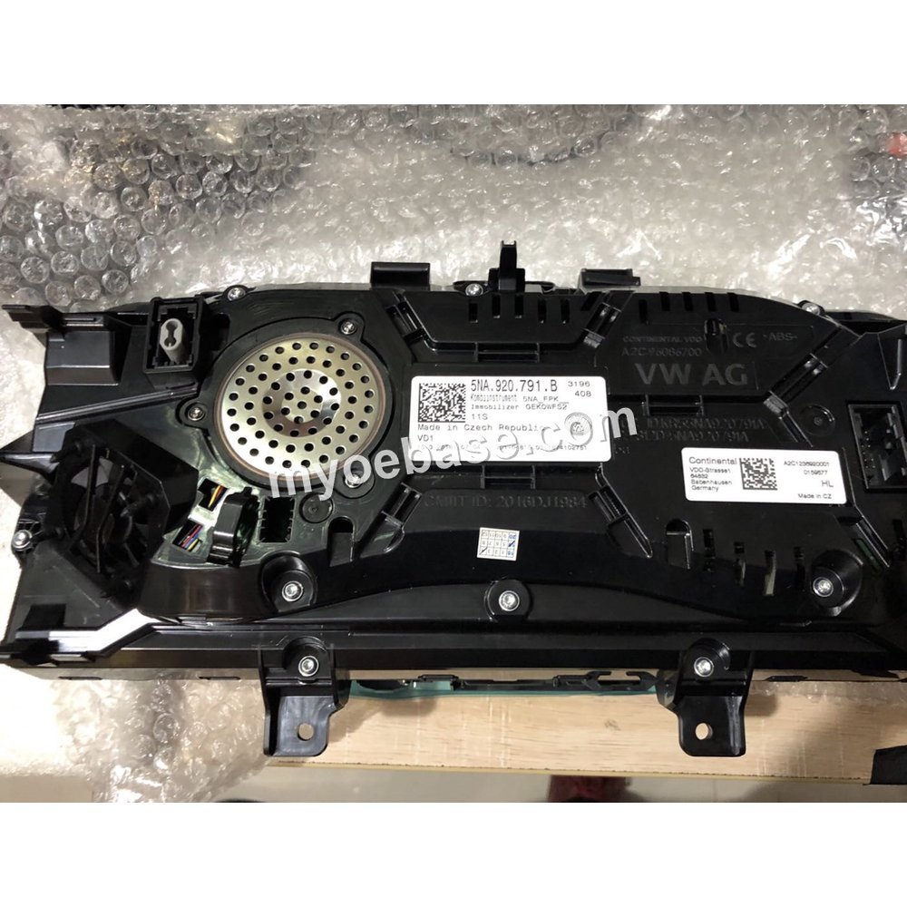 Digital Instrument Cluster — VW Tiguan L / Tiguan MK2 photo 1 — myoebase.com